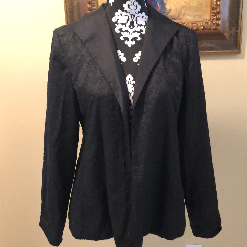 Eileen Fisher Silk stitch texture design long sleeve lined collar, pocket jacket
